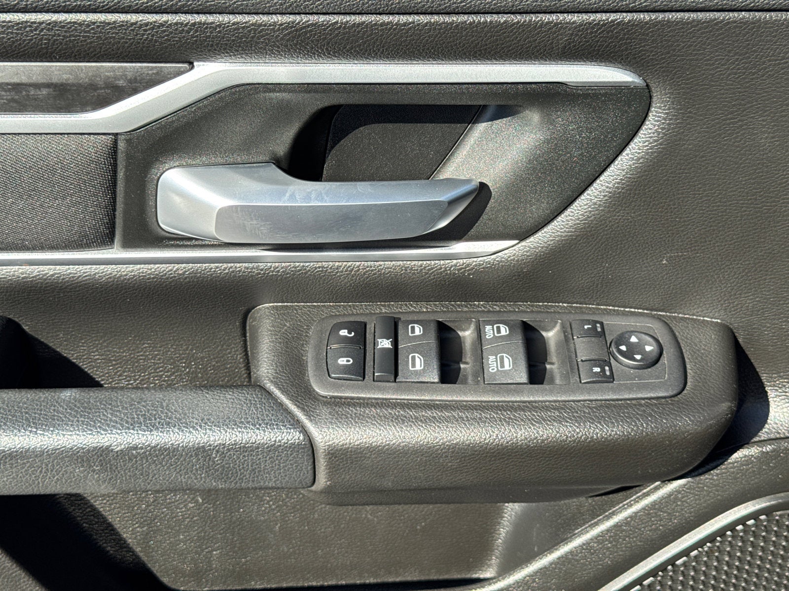 2023 RAM 1500 Big Horn Crew Cab 4x2 5'7" Box