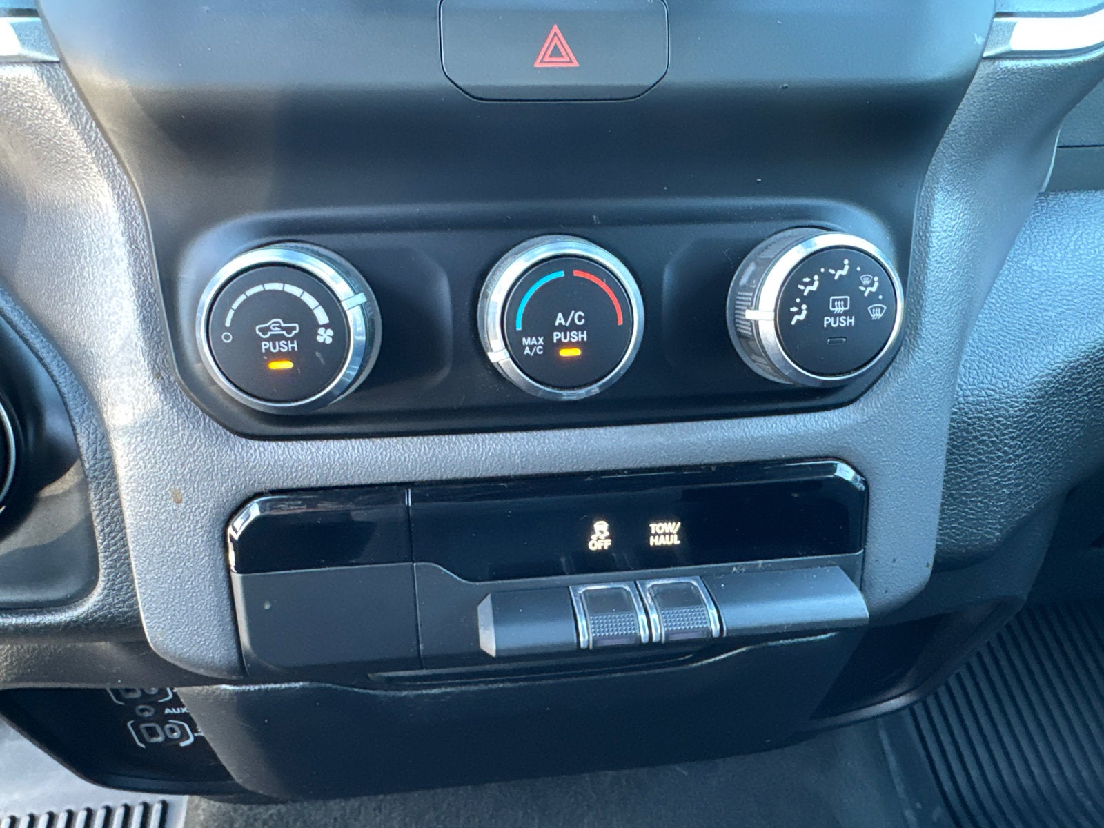 2023 RAM 1500 Big Horn Crew Cab 4x2 5'7" Box