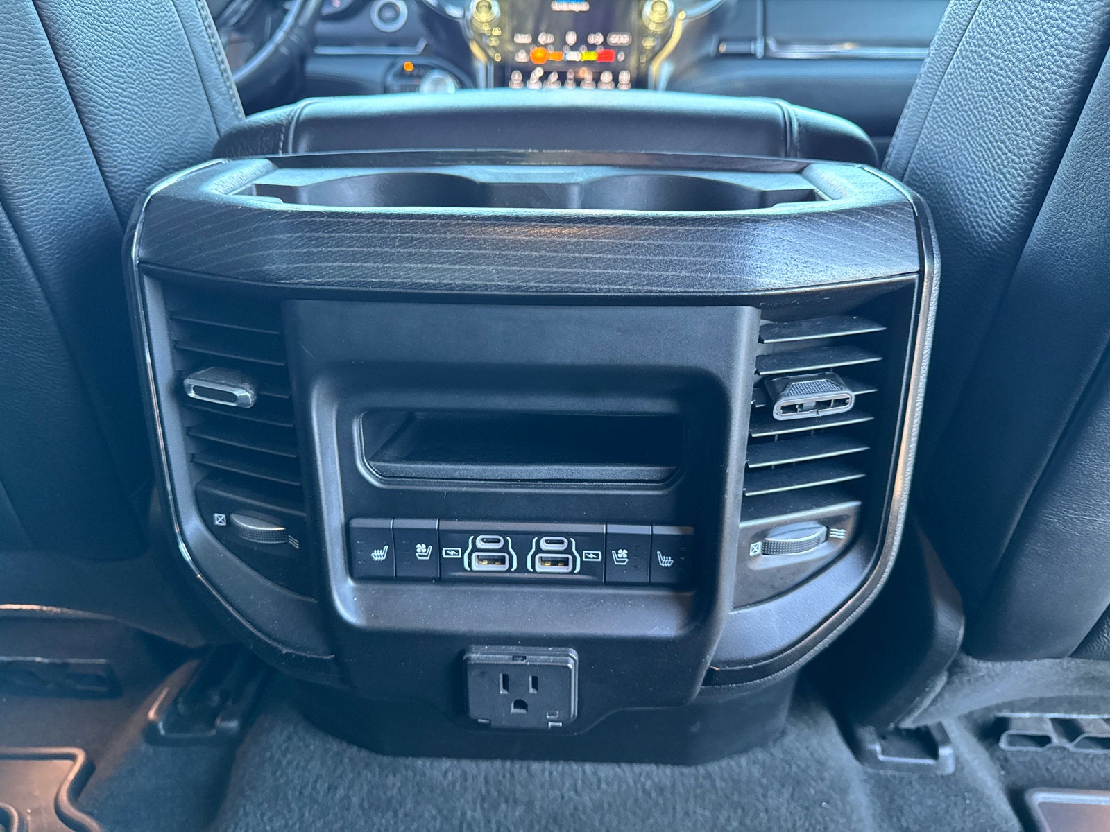 2023 RAM 1500 Limited Crew Cab 4x4 5'7" Box