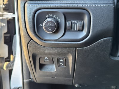 2023 RAM 1500 Limited Crew Cab 4x4 5'7" Box