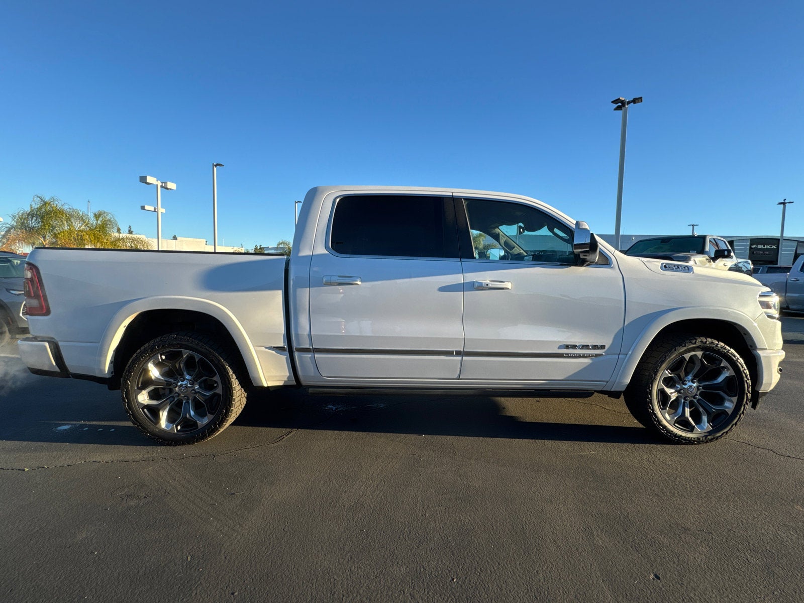 2023 RAM 1500 Limited Crew Cab 4x4 5'7" Box