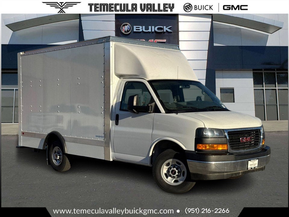 2025 GMC Savana Cutaway 3500 1WT