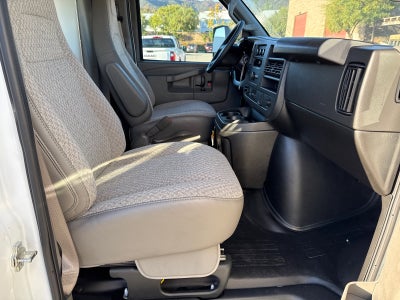 2025 GMC Savana Cutaway 3500 1WT