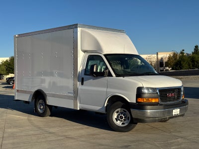 2025 GMC Savana Cutaway 3500 1WT