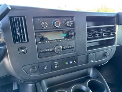 2025 GMC Savana Cutaway 3500 1WT