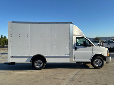 2025 GMC Savana Cutaway 3500 1WT