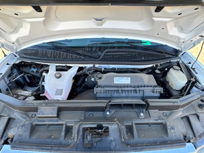 2025 GMC Savana Cutaway 3500 1WT