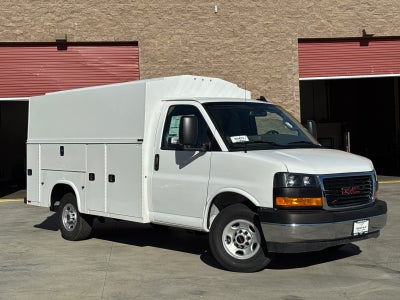 2025 GMC Savana Cutaway 3500 1WT