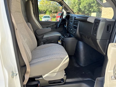 2025 GMC Savana Cutaway 3500 1WT