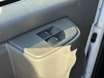 2025 GMC Savana Cutaway 3500 1WT