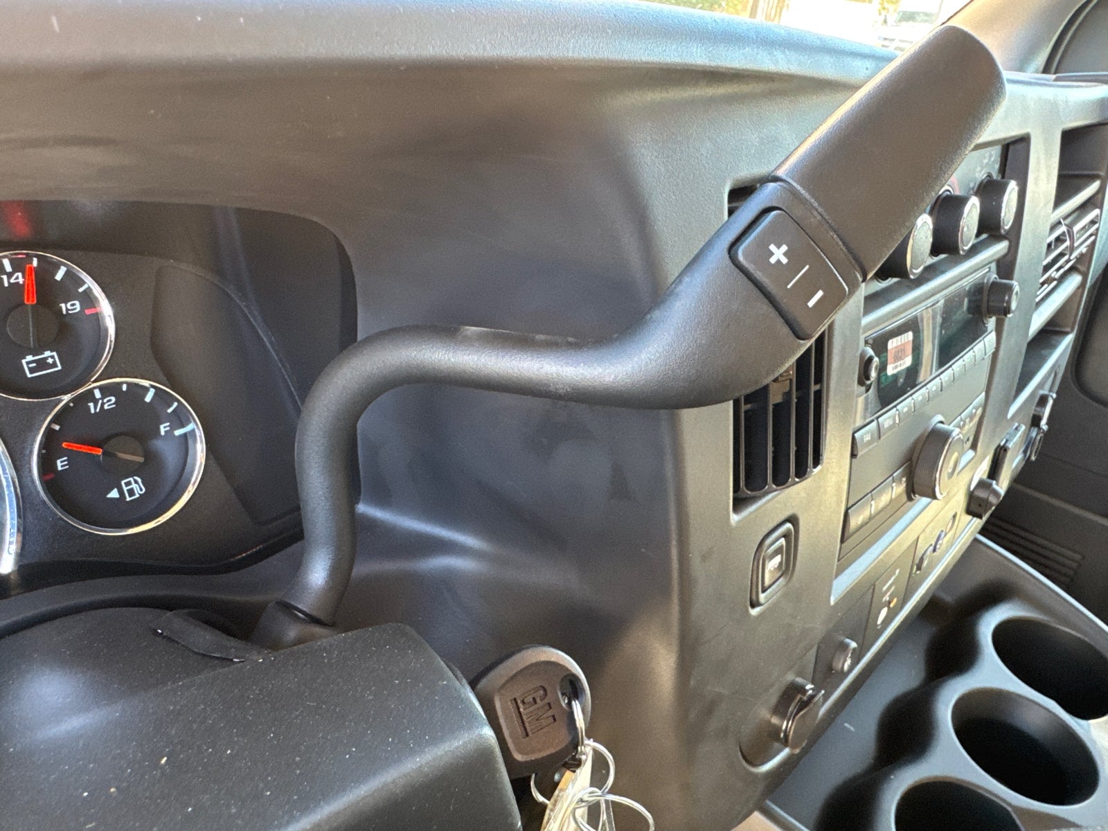 2025 GMC Savana Cutaway 3500 1WT