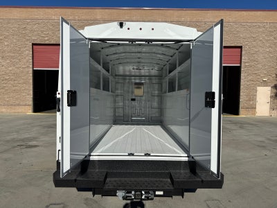2025 GMC Savana Cutaway 3500 1WT