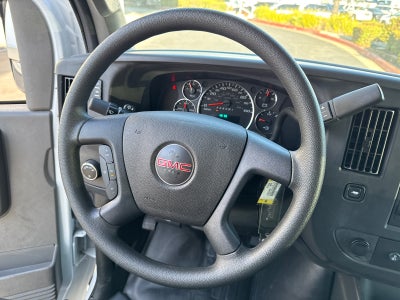 2025 GMC Savana Cutaway 3500 1WT