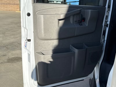 2025 GMC Savana Cutaway 3500 1WT