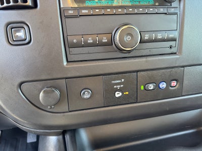 2025 GMC Savana Cutaway 3500 1WT