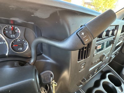 2025 GMC Savana Cutaway 3500 1WT