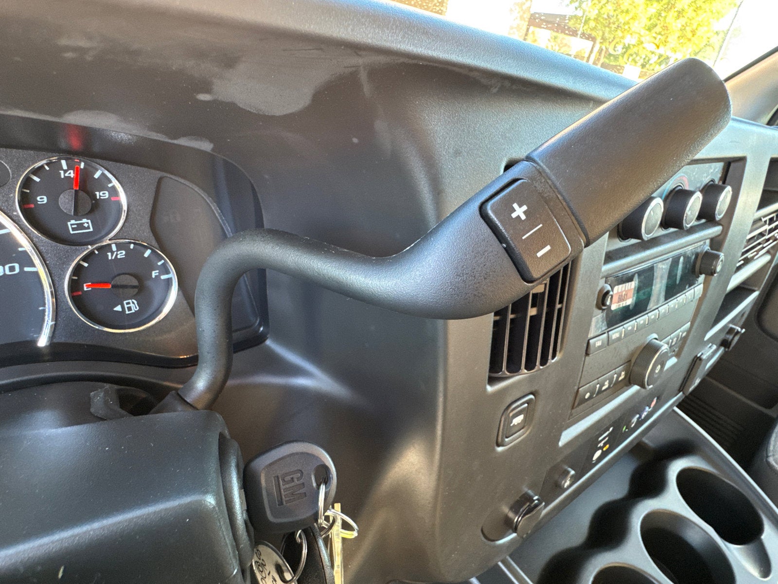 2025 GMC Savana Cutaway 3500 1WT