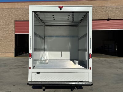 2025 GMC Savana Cutaway 3500 1WT