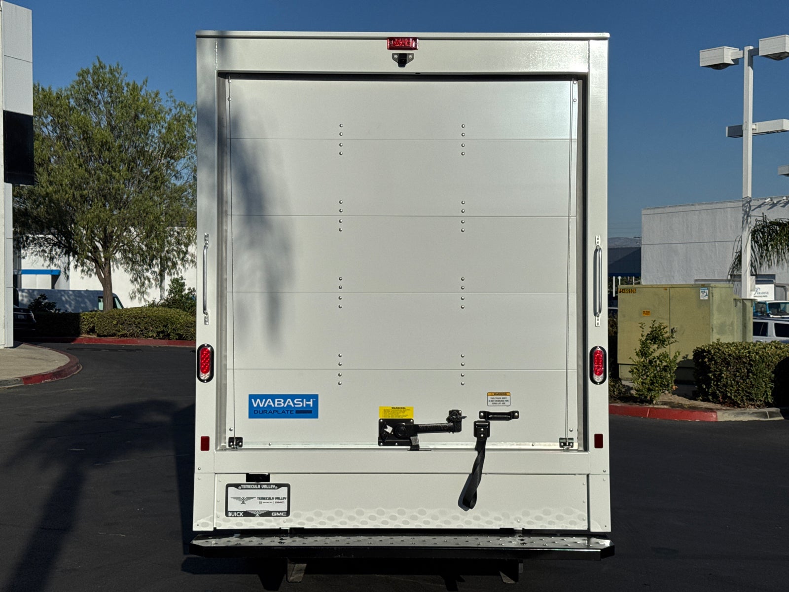 2025 GMC Savana Cutaway 3500 1WT
