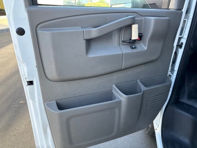 2025 GMC Savana Cutaway 3500 1WT