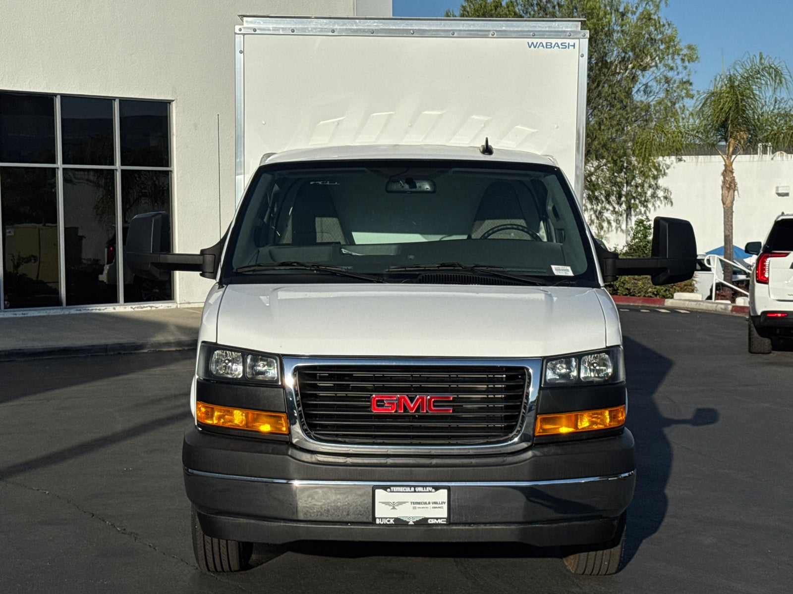 2025 GMC Savana Cutaway 3500 1WT