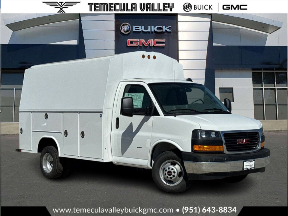 2025 GMC Savana Cutaway 3500 1WT