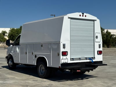 2025 GMC Savana Cutaway 3500 1WT
