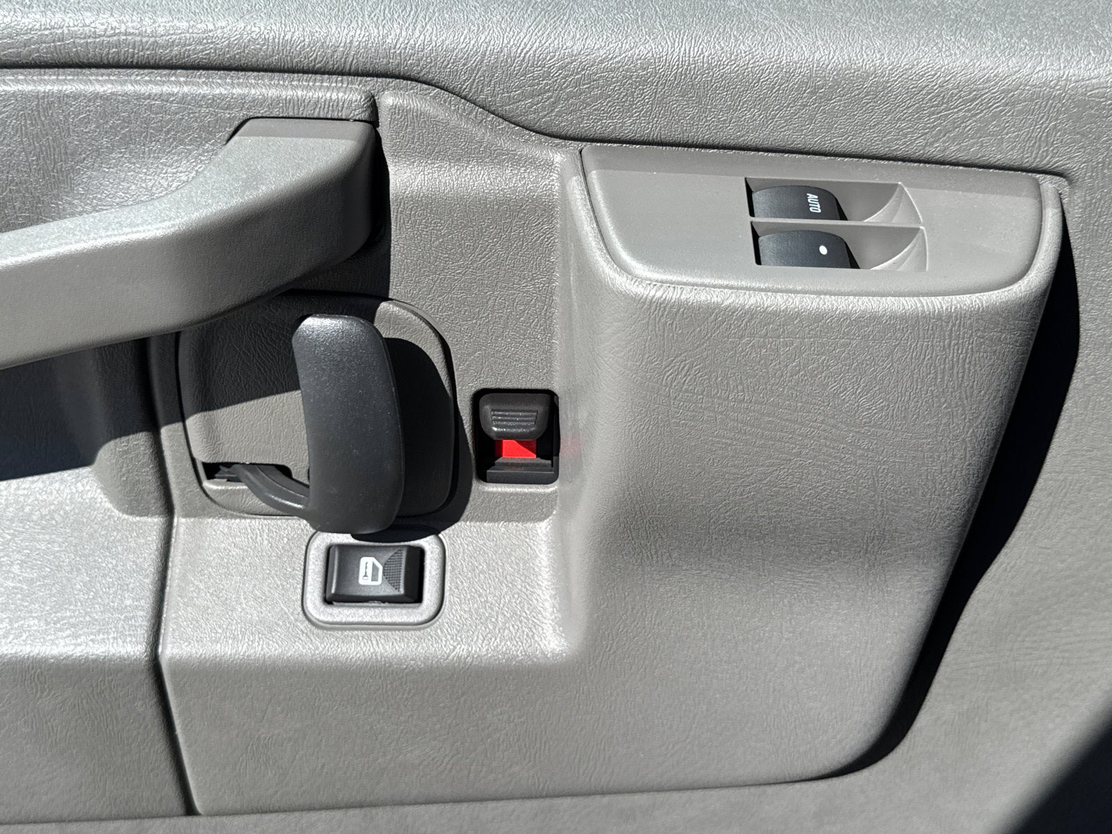 2025 GMC Savana Cutaway 3500 1WT