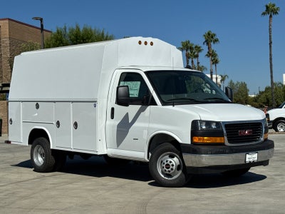 2025 GMC Savana Cutaway 3500 1WT
