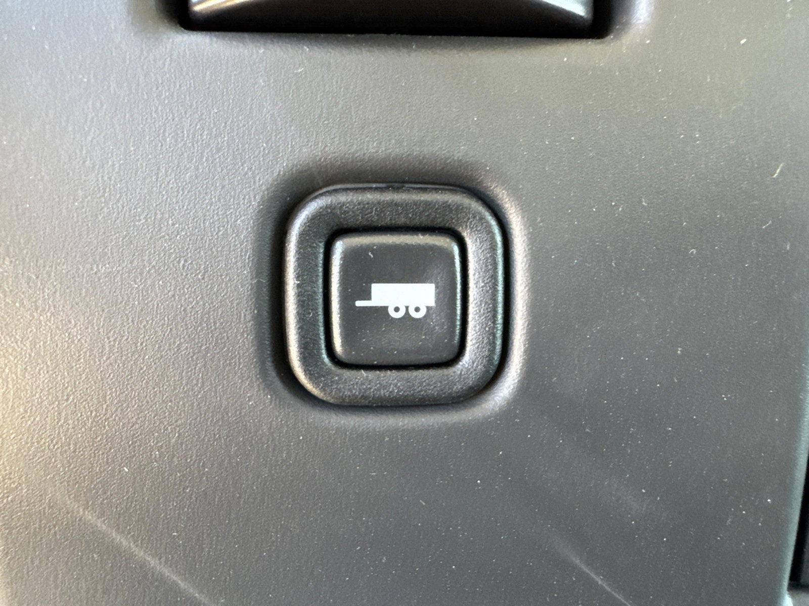 2025 GMC Savana Cutaway 3500 1WT