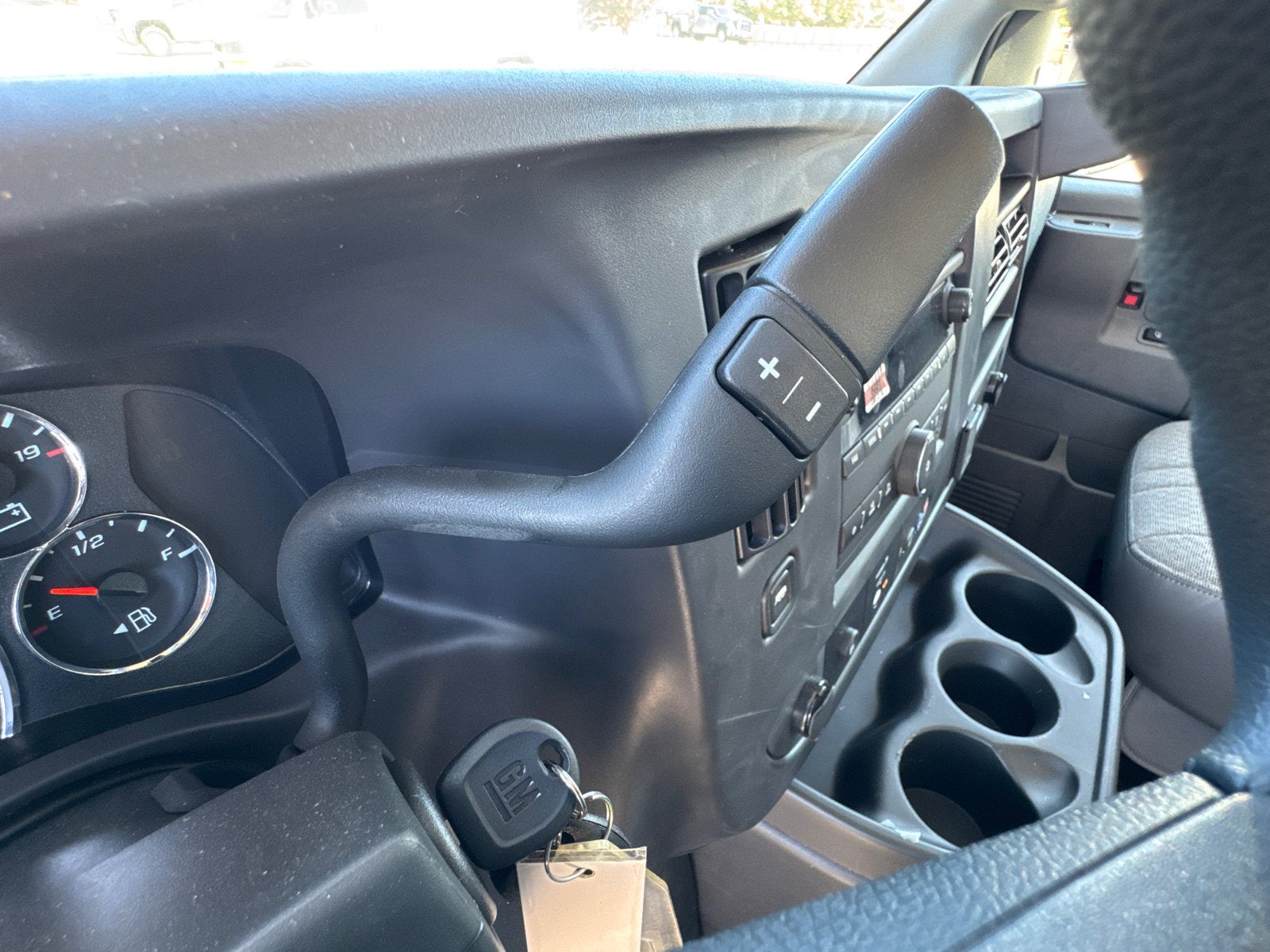 2025 GMC Savana Cutaway 3500 1WT