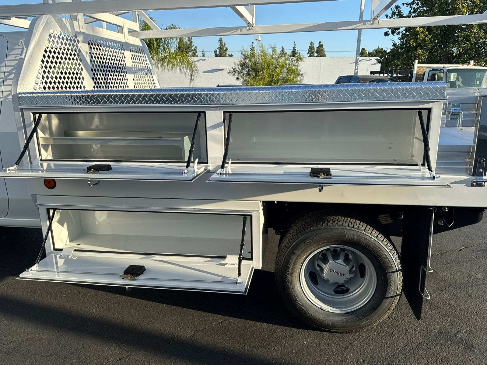 2026 GMC Sierra 3500 HD Chassis Cab Pro