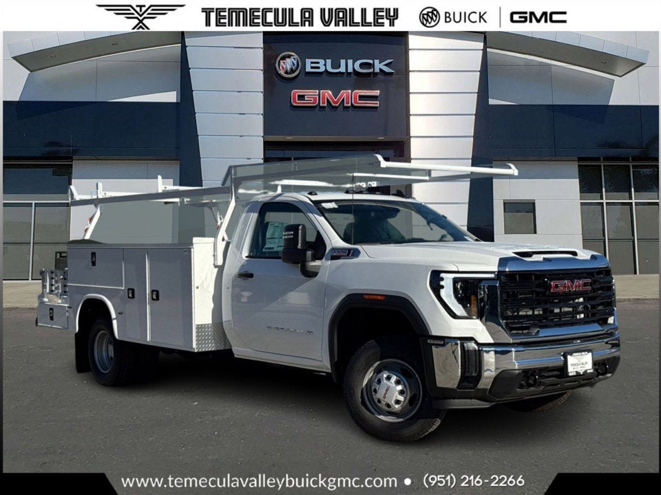 2025 GMC Sierra 3500 HD Chassis Cab Pro