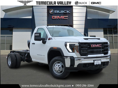 2025 GMC Sierra 3500 HD Chassis Cab Pro