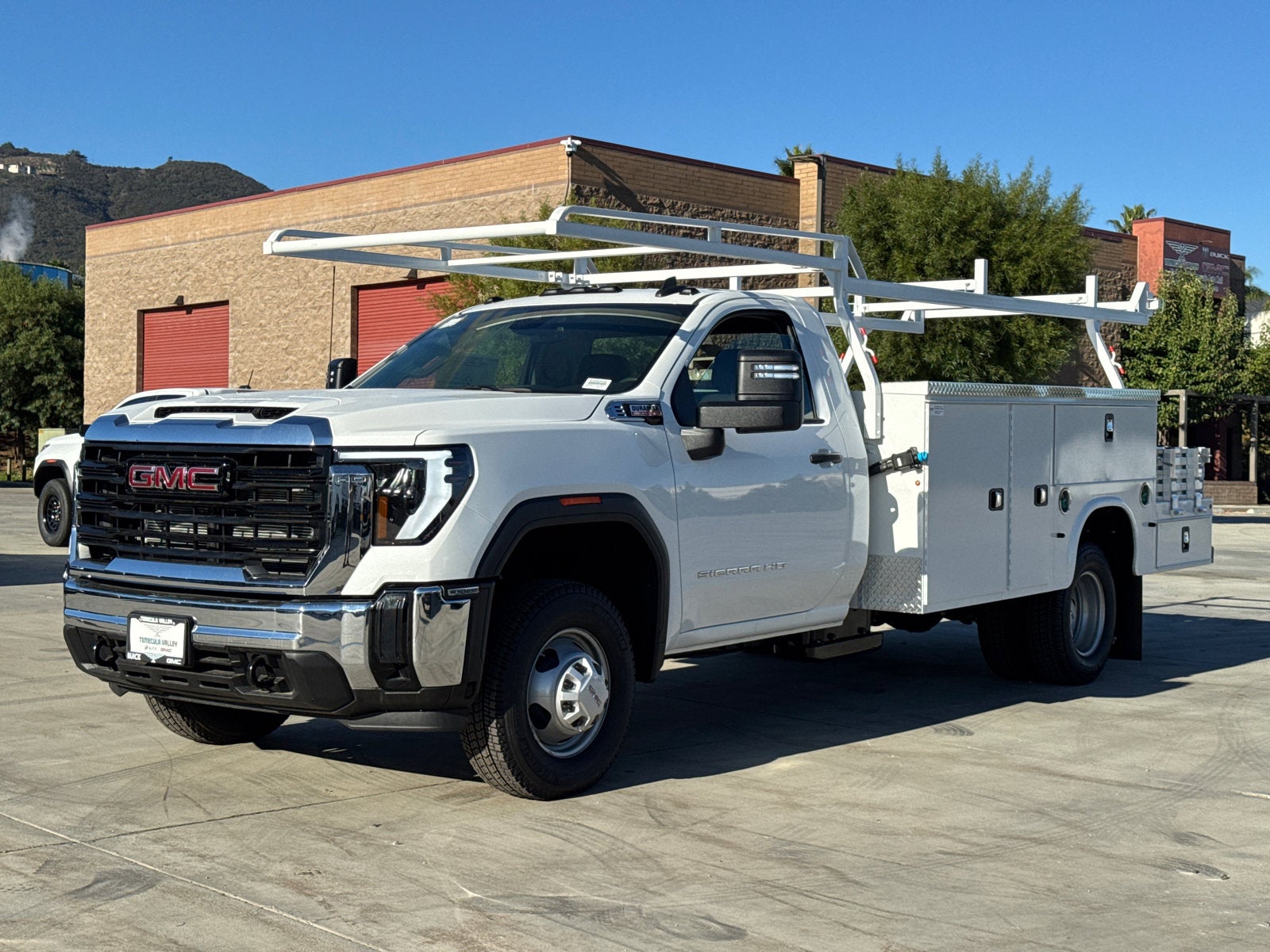 2025 GMC Sierra 3500 HD Chassis Cab Pro