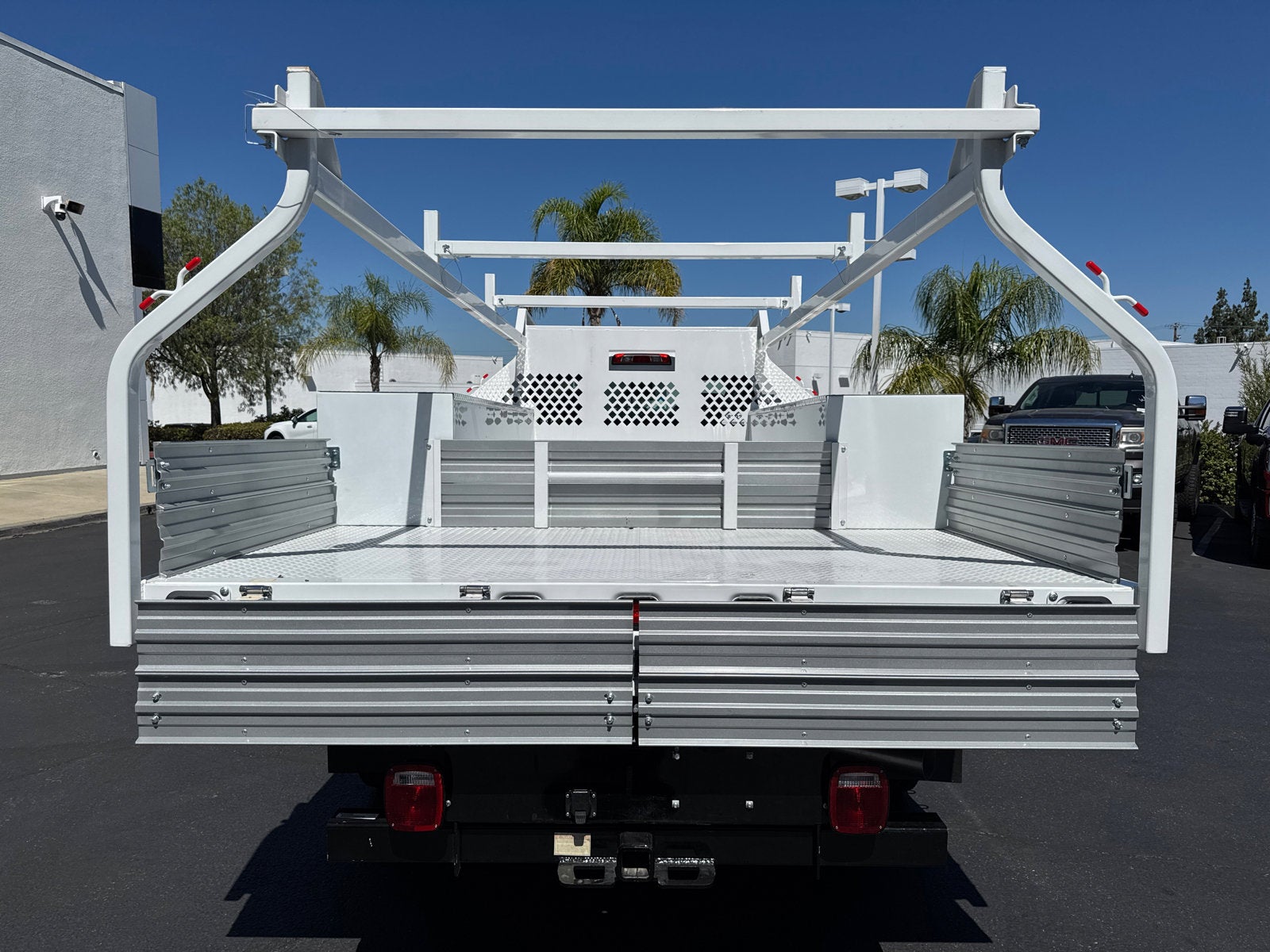 2025 GMC Sierra 3500 HD Chassis Cab Pro