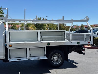 2025 GMC Sierra 3500 HD Chassis Cab Pro