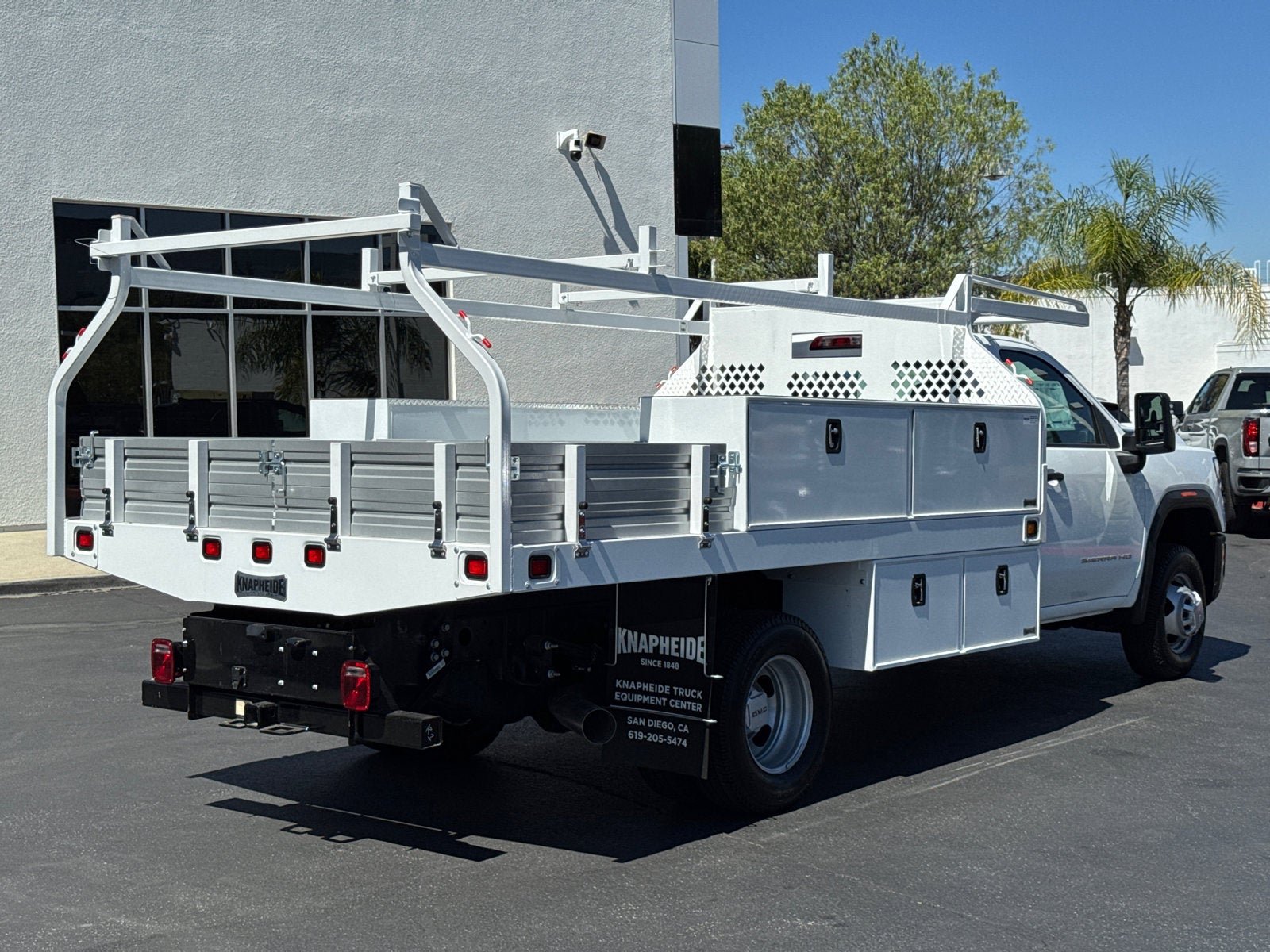 2025 GMC Sierra 3500 HD Chassis Cab Pro