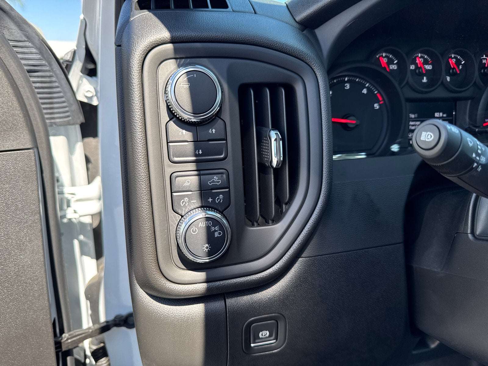 2025 GMC Sierra 3500 HD Chassis Cab Pro