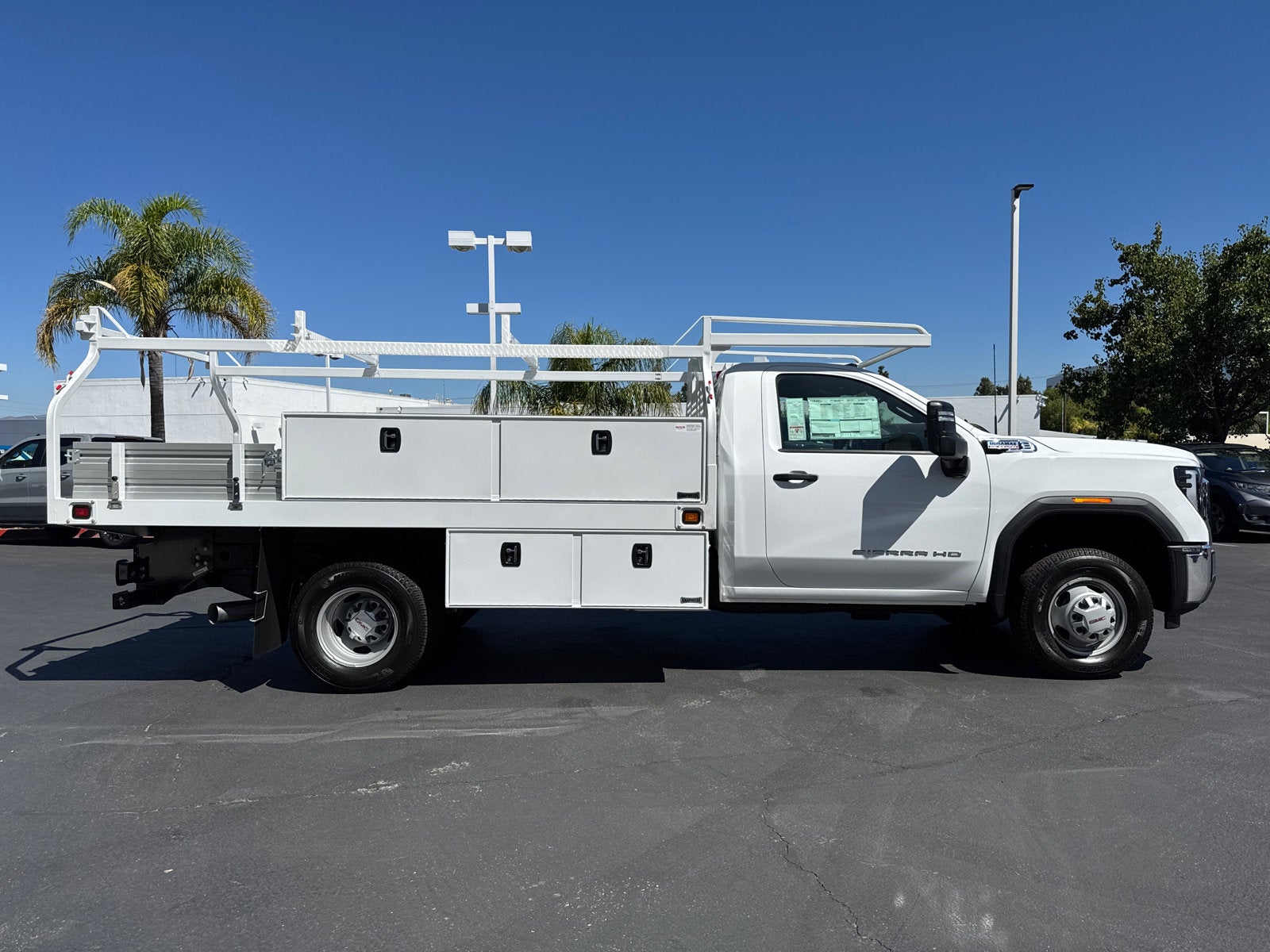 2025 GMC Sierra 3500 HD Chassis Cab Pro