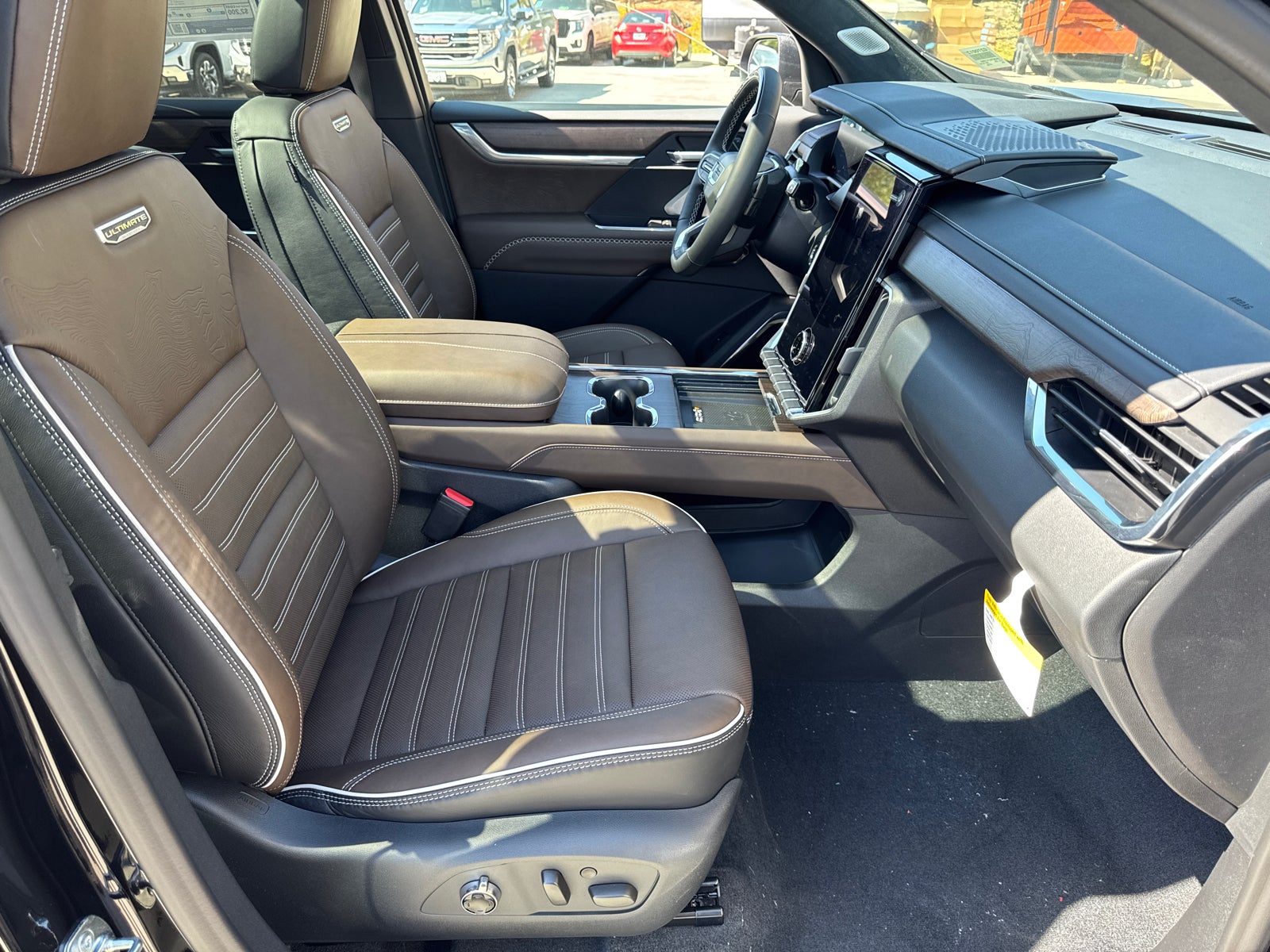 2027 GMC Acadia Denali Ultimate