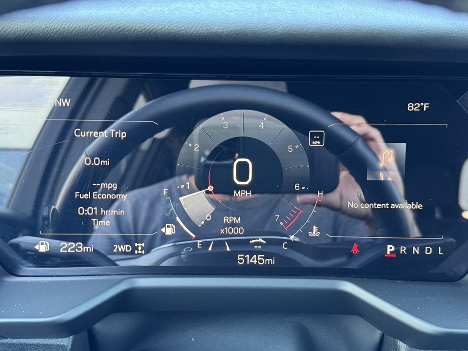 2025 GMC Acadia Elevation