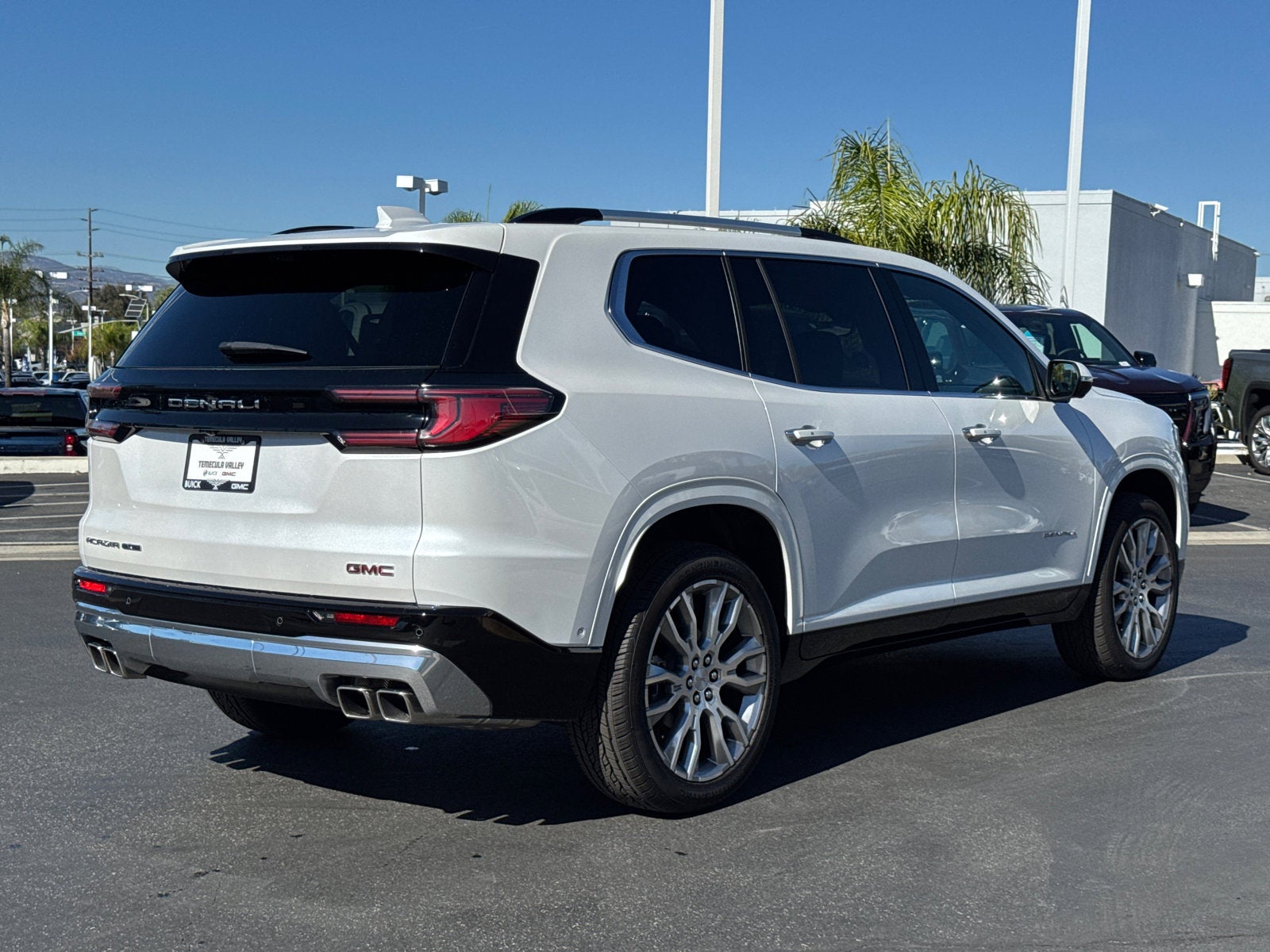 2025 GMC Acadia Denali