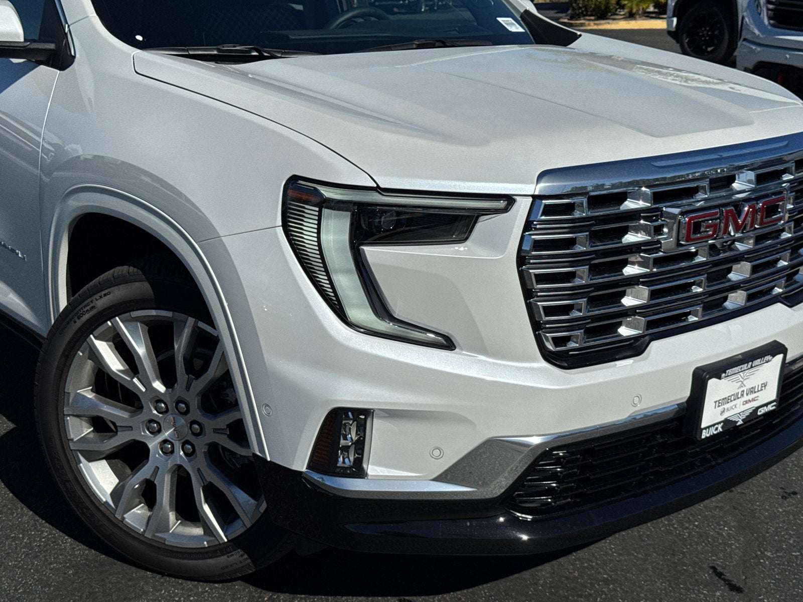 2025 GMC Acadia Denali