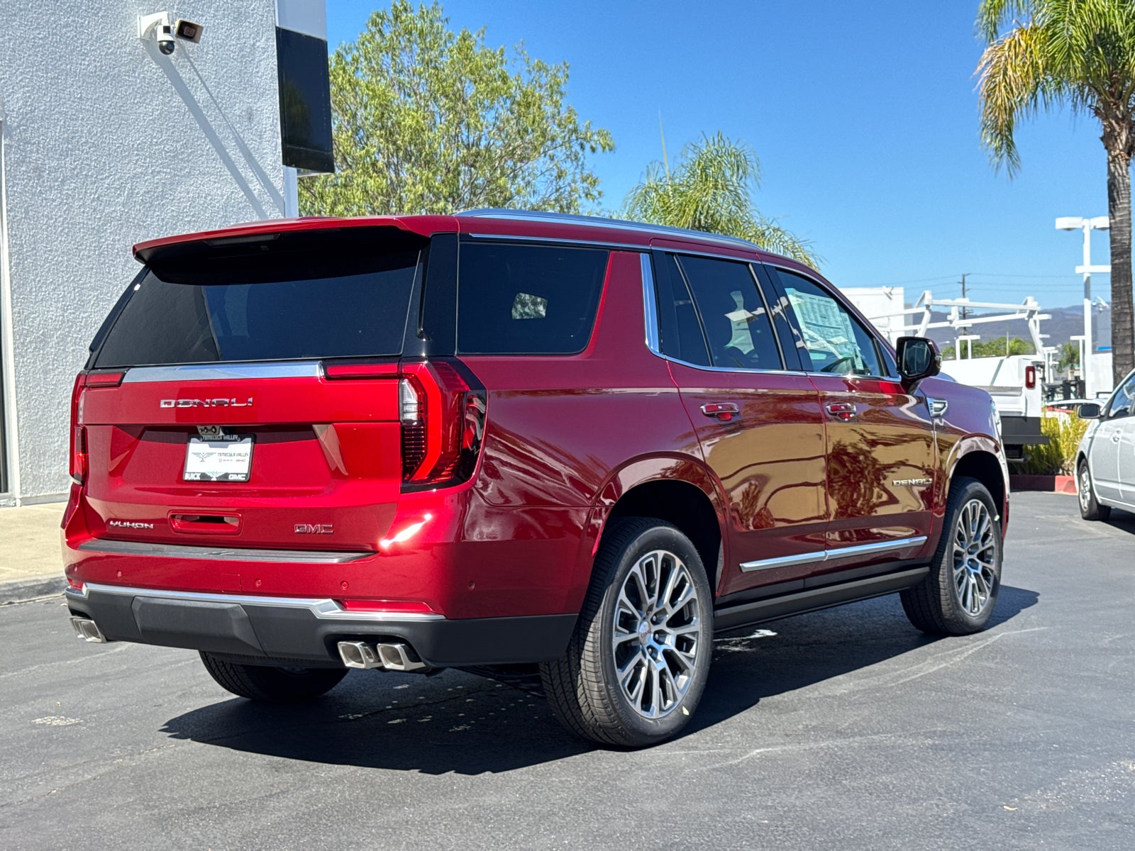 2026 GMC Yukon Denali - Photo 16