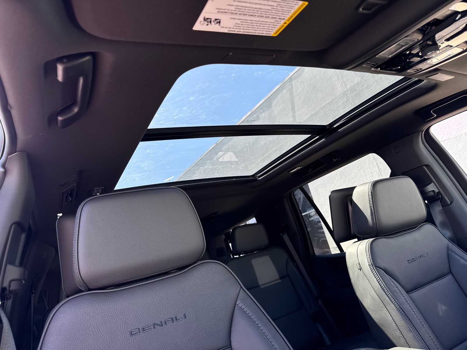 2026 GMC Yukon Denali - Photo 17