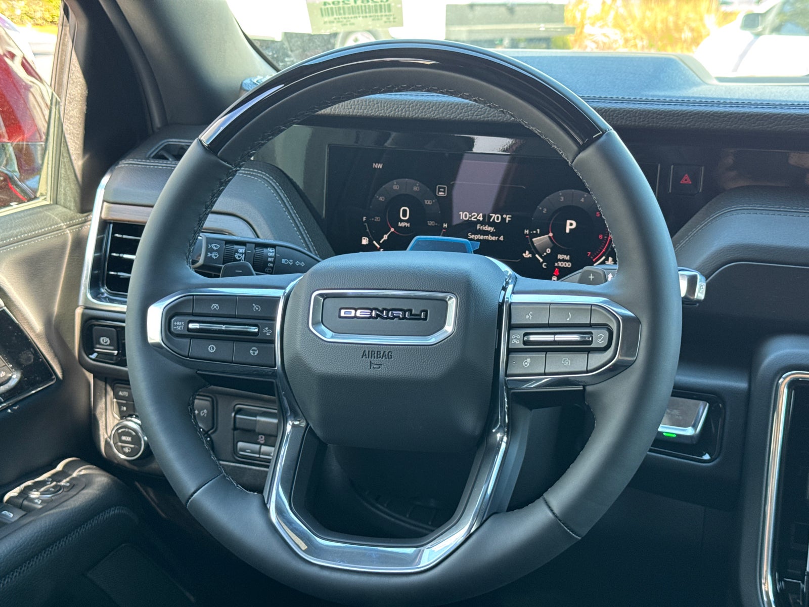 2026 GMC Yukon Denali - Photo 29