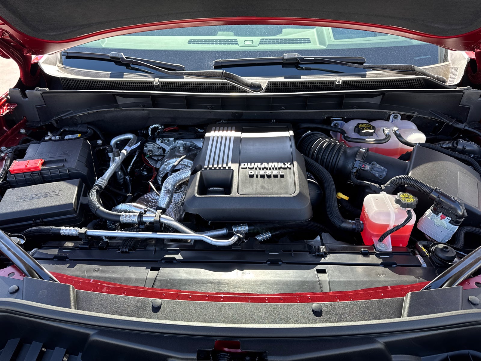 2026 GMC Yukon Denali - Photo 8