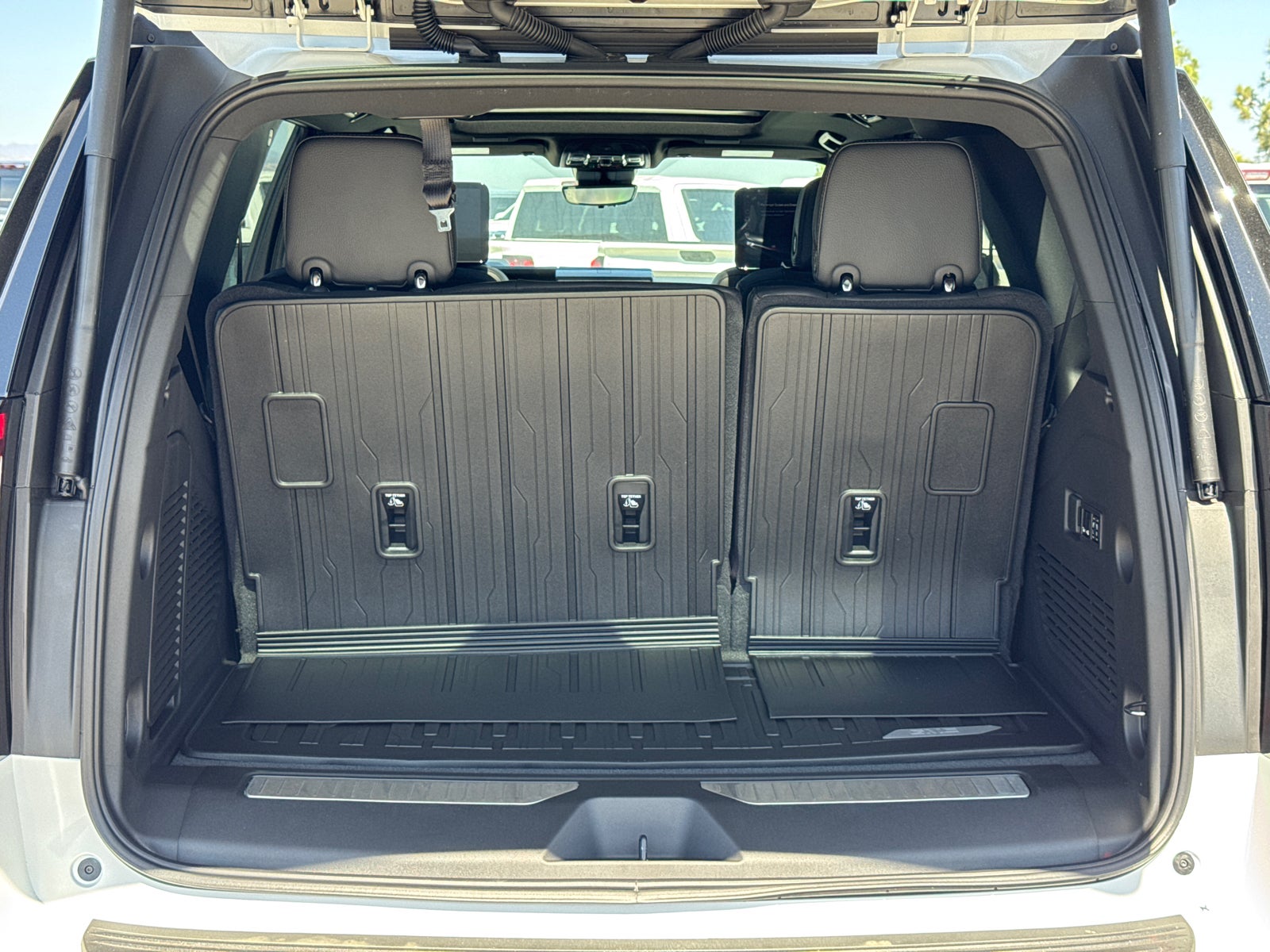 2026 GMC Yukon Denali - Photo 11