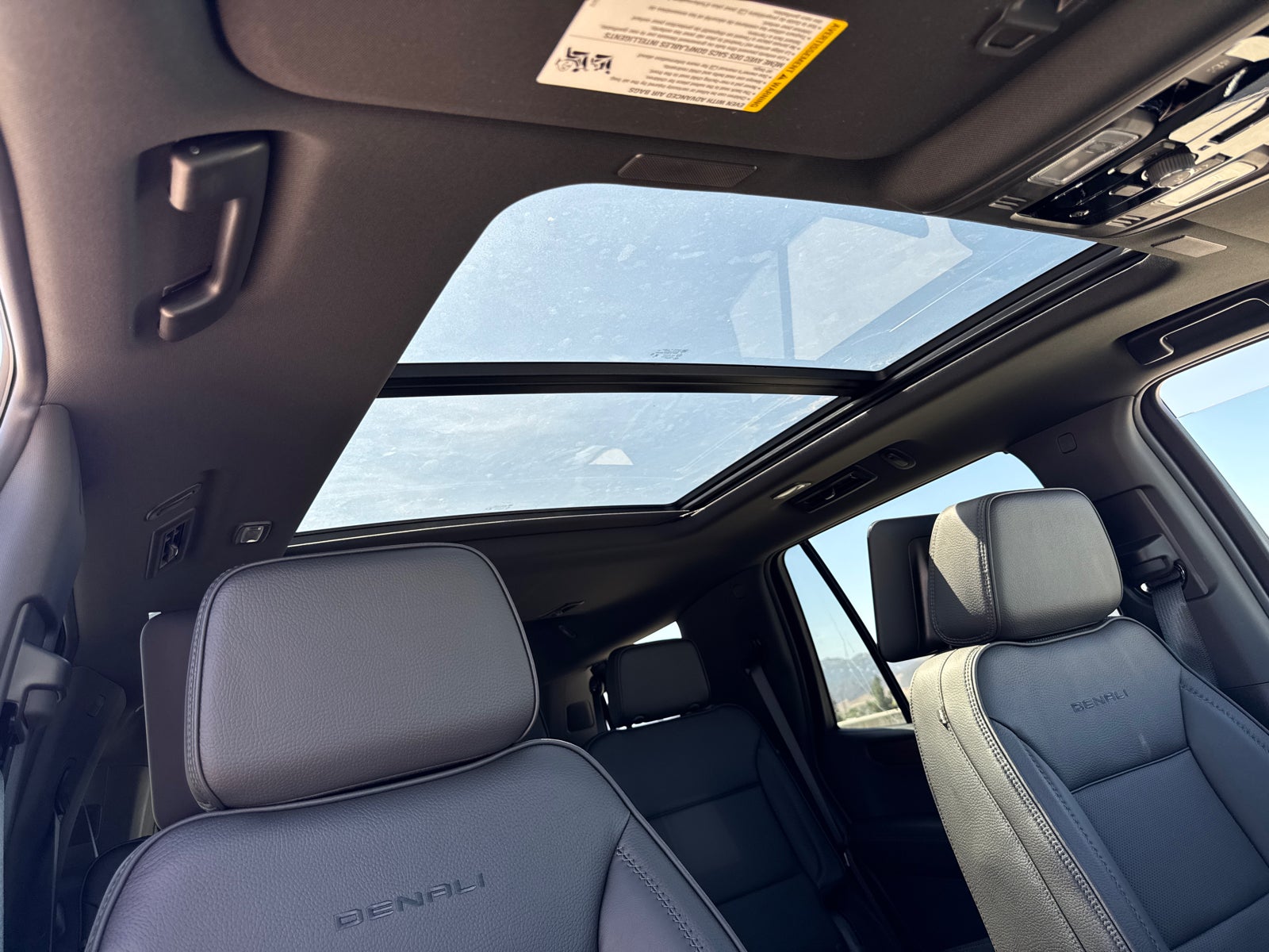 2026 GMC Yukon Denali - Photo 17